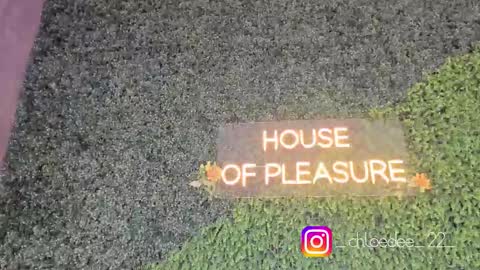 Snapshot of chloe_dee_ chatting on 18, 10, 2025 Chloe online show from 18, 10, 2025