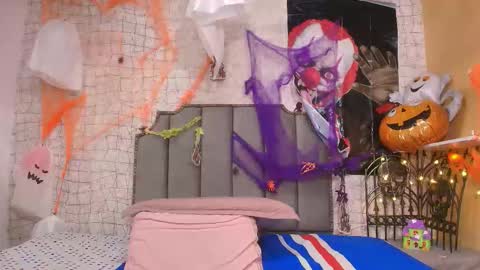 chloe_leroy online show from 28, 10, 2025