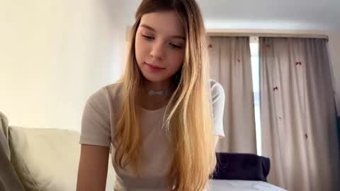 Snapshot of chloe_show chatting on 23, 2, 2026 hloe online show from 23, 2, 2026