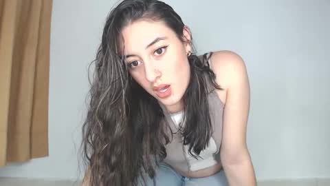 Chloe  online show from 4, 10, 2025