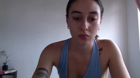 Chloe  online show from 20, 3, 2026