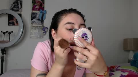 Chloe  online show from 29, 3, 2026