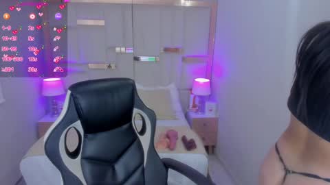 Chloe online show from 6, 2, 2025