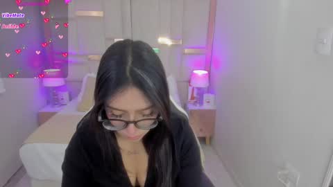 Chloe online show from 7, 2, 2025