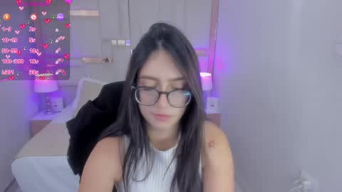 Chloe online show from 8, 2, 2025