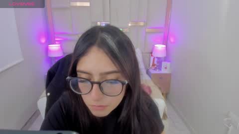 Chloe online show from 12, 2, 2025