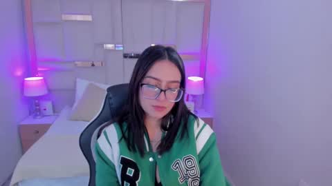 Chloe online show from 25, 2, 2025