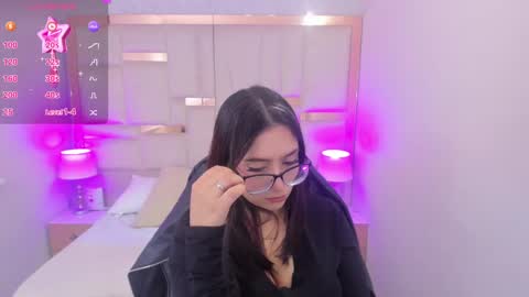 Chloe online show from 10, 3, 2025