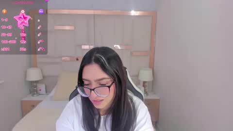 Chloe online show from 12, 3, 2025