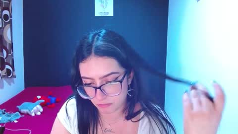 Chloe online show from 22, 9, 2025