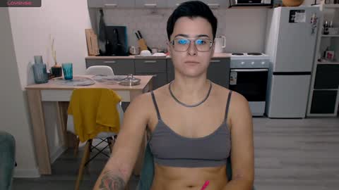 Snapshot of chloe_x_ chatting on 14, 12, 2024 Eva and Sandra online show from 14, 12, 2024