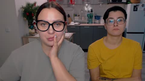 Snapshot of chloe_x_ chatting on 26, 12, 2024 Eva and Sandra online show from 26, 12, 2024