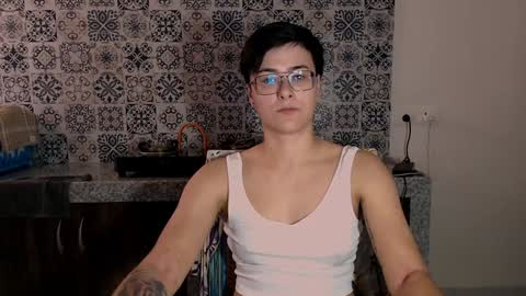 Snapshot of chloe_x_ chatting on 5, 2, 2025 Eva and Sandra online show from 5, 2, 2025