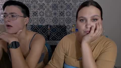 Snapshot of chloe_x_ chatting on 3, 3, 2025 Eva and Sandra online show from 3, 3, 2025