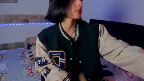 Snapshot of chloeaddamss chatting on 25, 9, 2025 3 online show from 25, 9, 2025