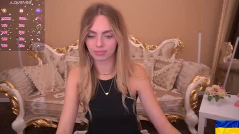 chloebright online show from 17, 9, 2025