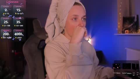 chloegins online show from 10, 12, 2024