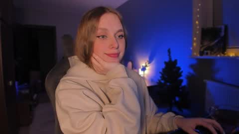 chloegins online show from 14, 12, 2024