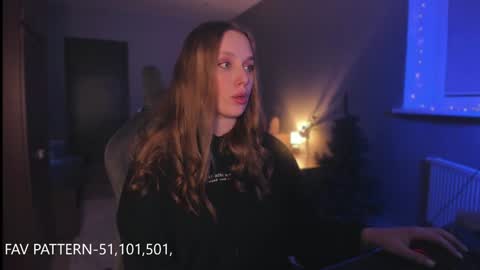 chloegins online show from 16, 12, 2024