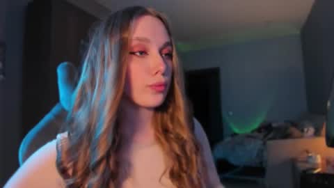 chloegins online show from 17, 1, 2025