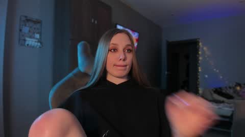 chloegins online show from 21, 1, 2025
