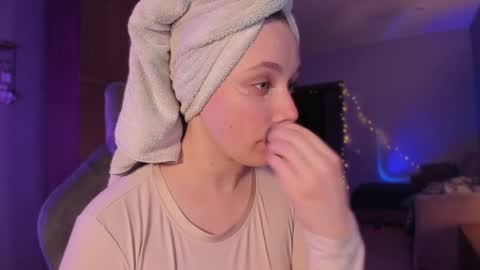 chloegins online show from 23, 1, 2025