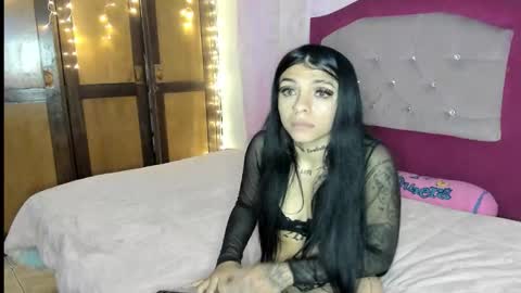 chloemessy online show from 3, 2, 2026