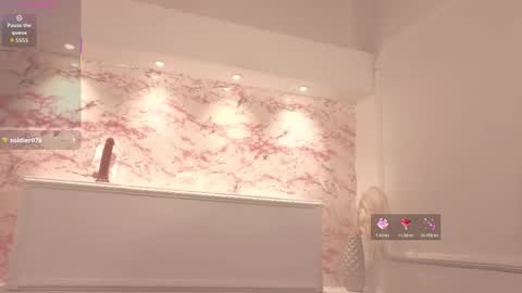 C H L O E online show from 4, 2, 2026