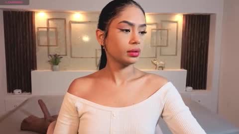 Chloe Moon online show from 11, 11, 2025