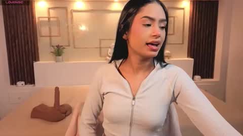 Chloe Moon online show from 17, 11, 2025