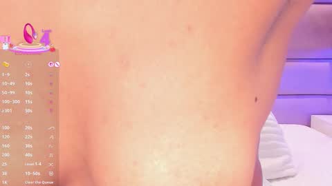 Snapshot of chloetaylorr_ chatting on 18, 9, 2025 CHLOE online show from 18, 9, 2025