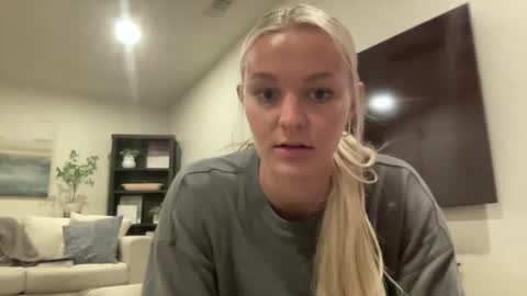 Chloe Babe online show from 12, 1, 2026