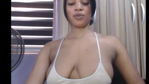 ESTHER online show from 15, 1, 2025