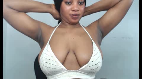 Snapshot of choco_chocox chatting on 16, 10, 2025 ESTHER online show from 16, 10, 2025