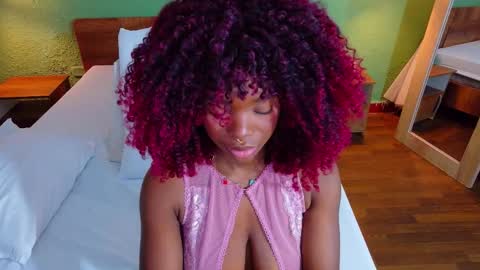 Camila Love online show from 6, 10, 2025