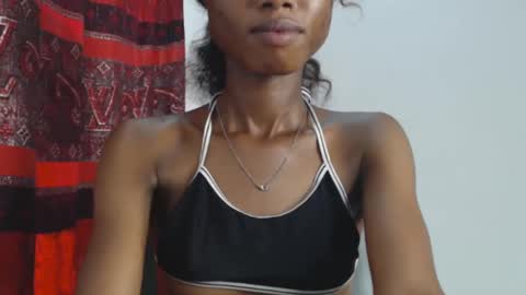 Snapshot of choco_petitqueen chatting on 2, 12, 2024 choco_petitqueen online show from 2, 12, 2024