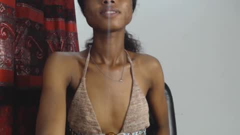 Snapshot of choco_petitqueen chatting on 3, 12, 2024 choco_petitqueen online show from 3, 12, 2024