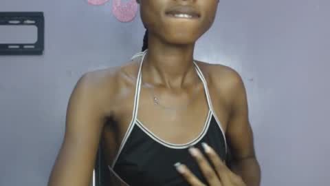 Snapshot of choco_petitqueen chatting on 12, 1, 2025 choco_petitqueen online show from 12, 1, 2025