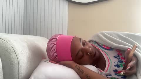 Snapshot of chocolatecakequeen chatting on 24, 12, 2024 ChocolateCakeQueen online show from 24, 12, 2024