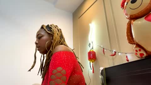 Snapshot of chocolatecakequeen chatting on 15, 2, 2025 ChocolateCakeQueen online show from 15, 2, 2025