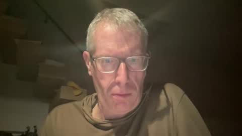 Snapshot of choupipat1 chatting on 12, 10, 2025 choupipat1 online show from 12, 10, 2025