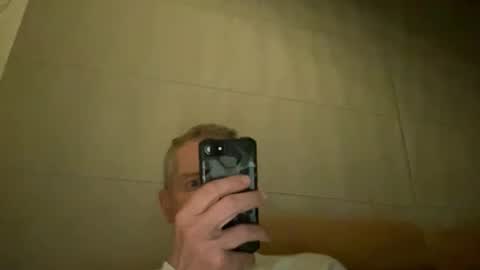 Snapshot of choupipat1 chatting on 13, 10, 2025 choupipat1 online show from 13, 10, 2025