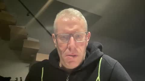 Snapshot of choupipat1 chatting on 17, 12, 2025 choupipat1 online show from 17, 12, 2025