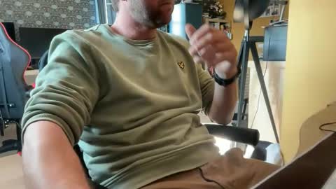 chris13abcd online show from 23, 3, 2026