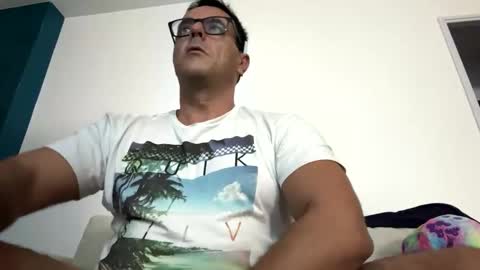 Snapshot of chris3889 chatting on 14, 10, 2025 chris3889 online show from 14, 10, 2025