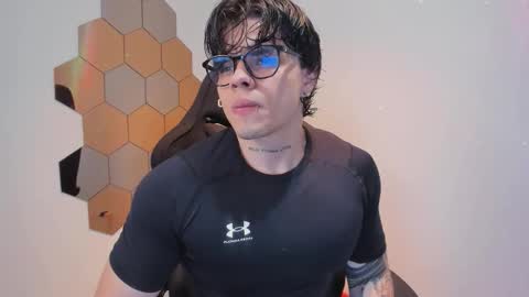 Chris Cooper Independent model online show from 4, 12, 2025