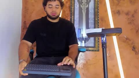 chris_evans00 online show from 2, 2, 2026