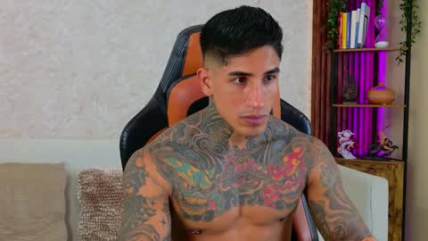 Snapshot of chris_reilly chatting on 16, 1, 2026 chris reilly online show from 16, 1, 2026