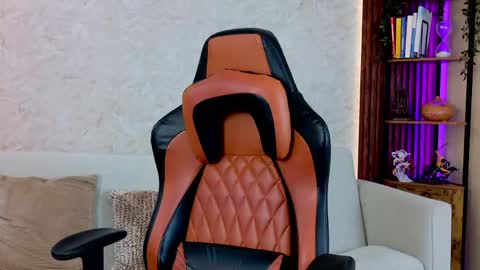 Snapshot of chris_reilly chatting on 27, 2, 2026 chris reilly online show from 27, 2, 2026