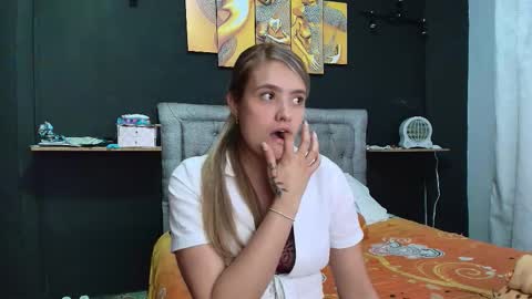 Snapshot of chris_sharon2023 chatting on 22, 10, 2025 Yarixa online show from 22, 10, 2025